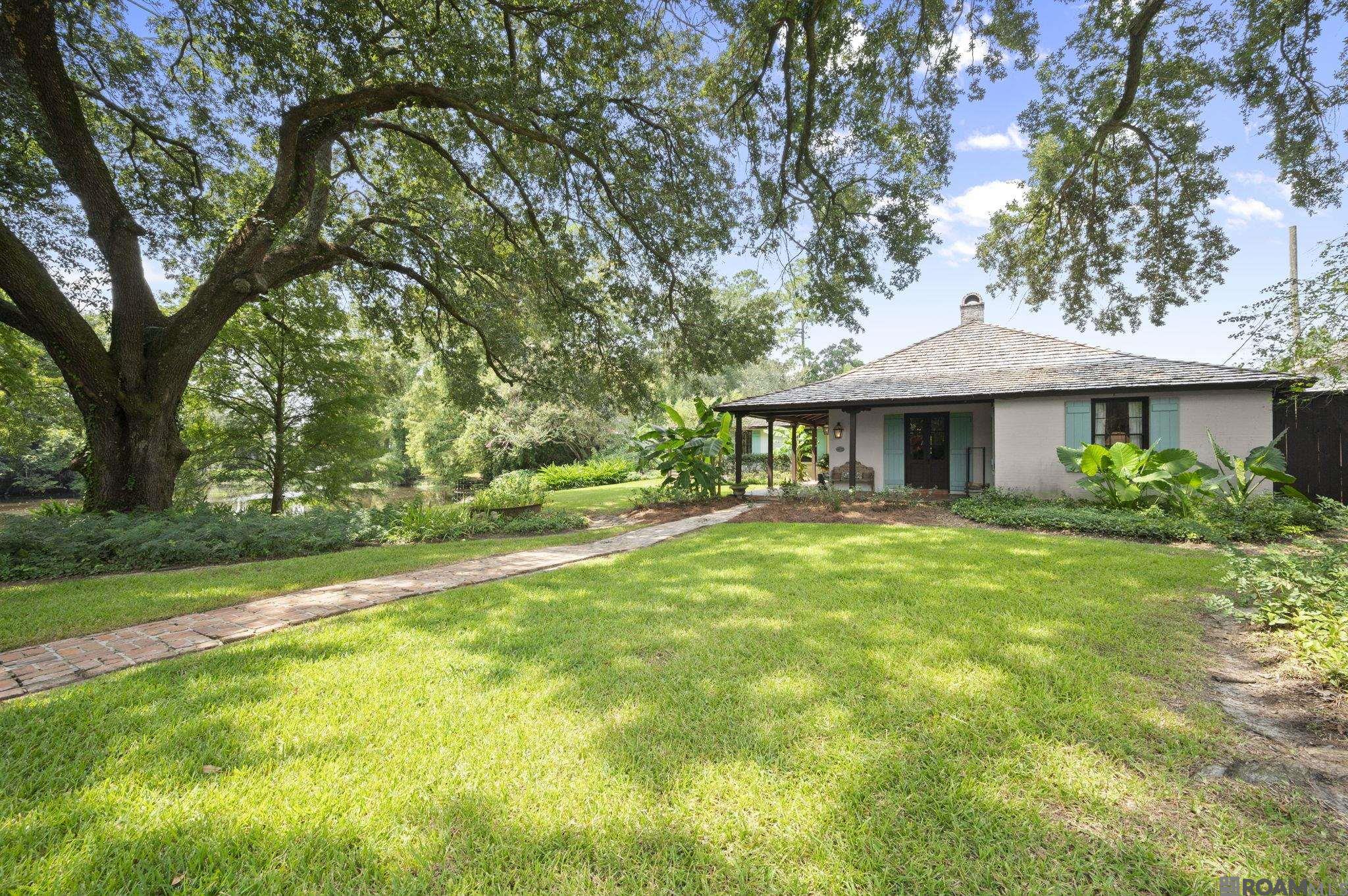 Baton Rouge, Louisiana, 70808, United States, 4 Bedrooms Bedrooms, ,5 BathroomsBathrooms,Residential,Active,1945865