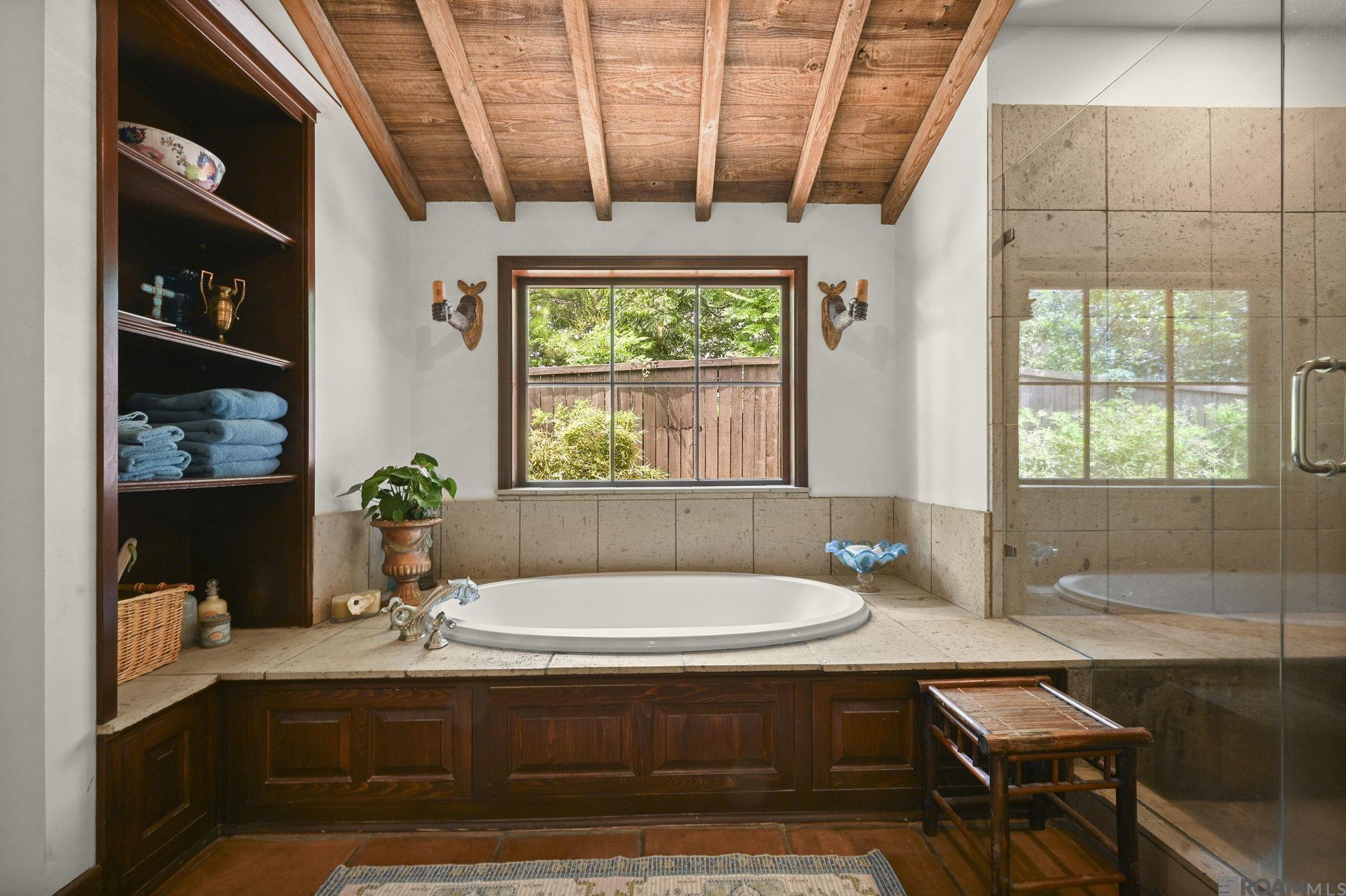 Baton Rouge, Louisiana, 70808, United States, 4 Bedrooms Bedrooms, ,5 BathroomsBathrooms,Residential,Active,1945865