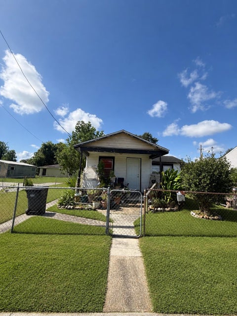 Homes For Sale - 625 Hobson St<br/> Terrebonne County, Houma, LA 70360