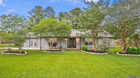 Homes For Sale - 25820 Wax Rd<br/> Denham Springs, LA 70726