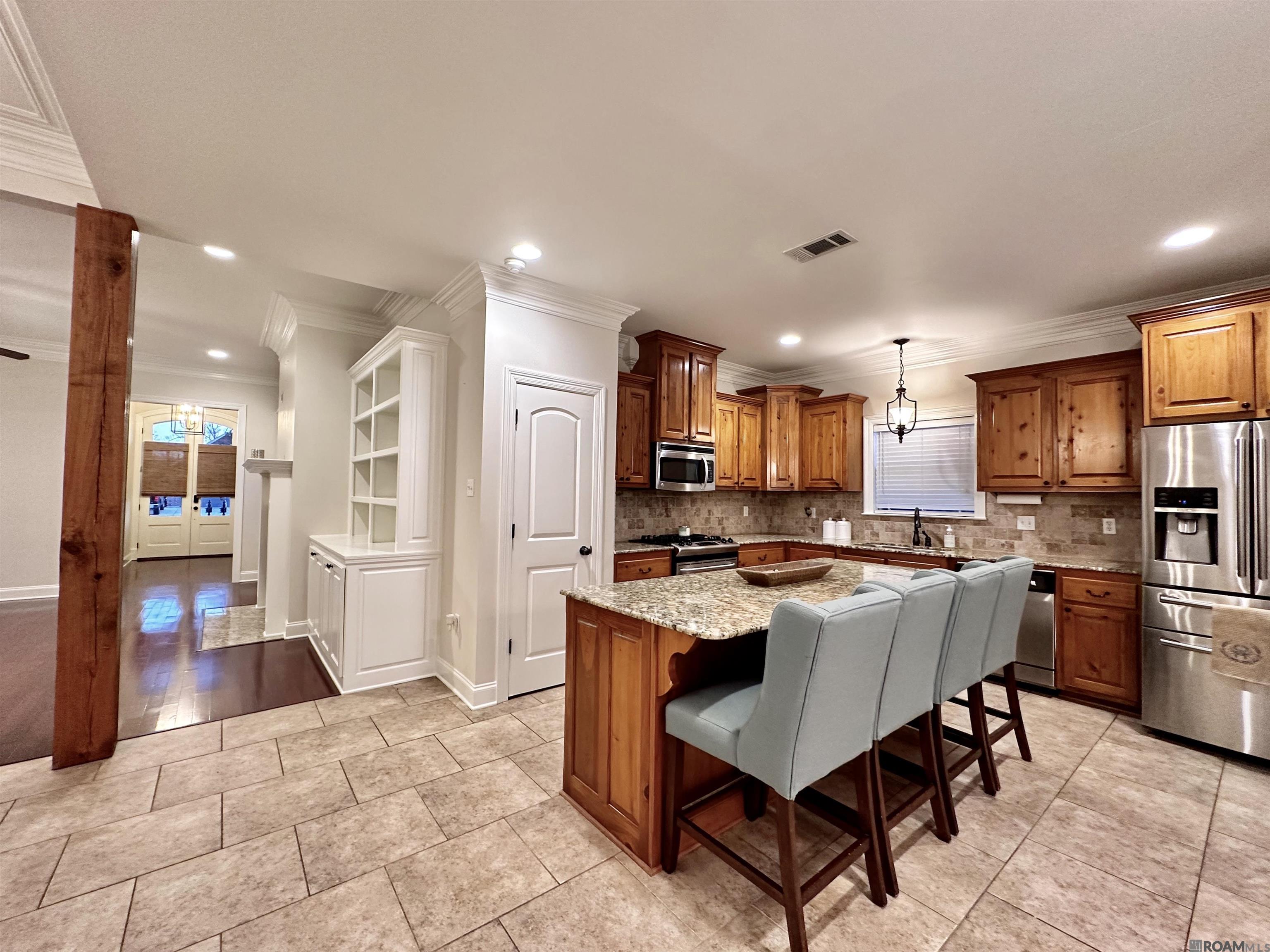 41062 Lakeway Cove Ave, Gonzales, Louisiana image 2