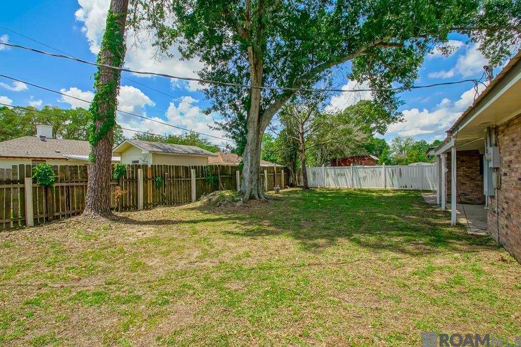 1129 E Grace St, Gonzales, Louisiana image 25