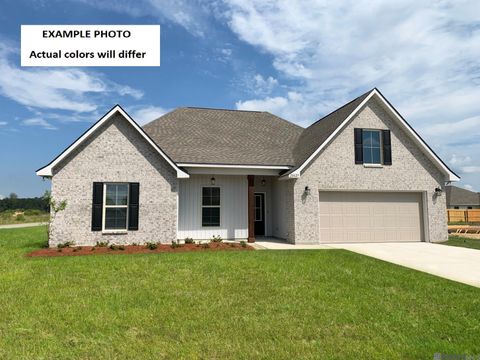 Homes For Sale - 1344 Marshland Avenue<br/> Ascension County, Gonzales, LA 70737