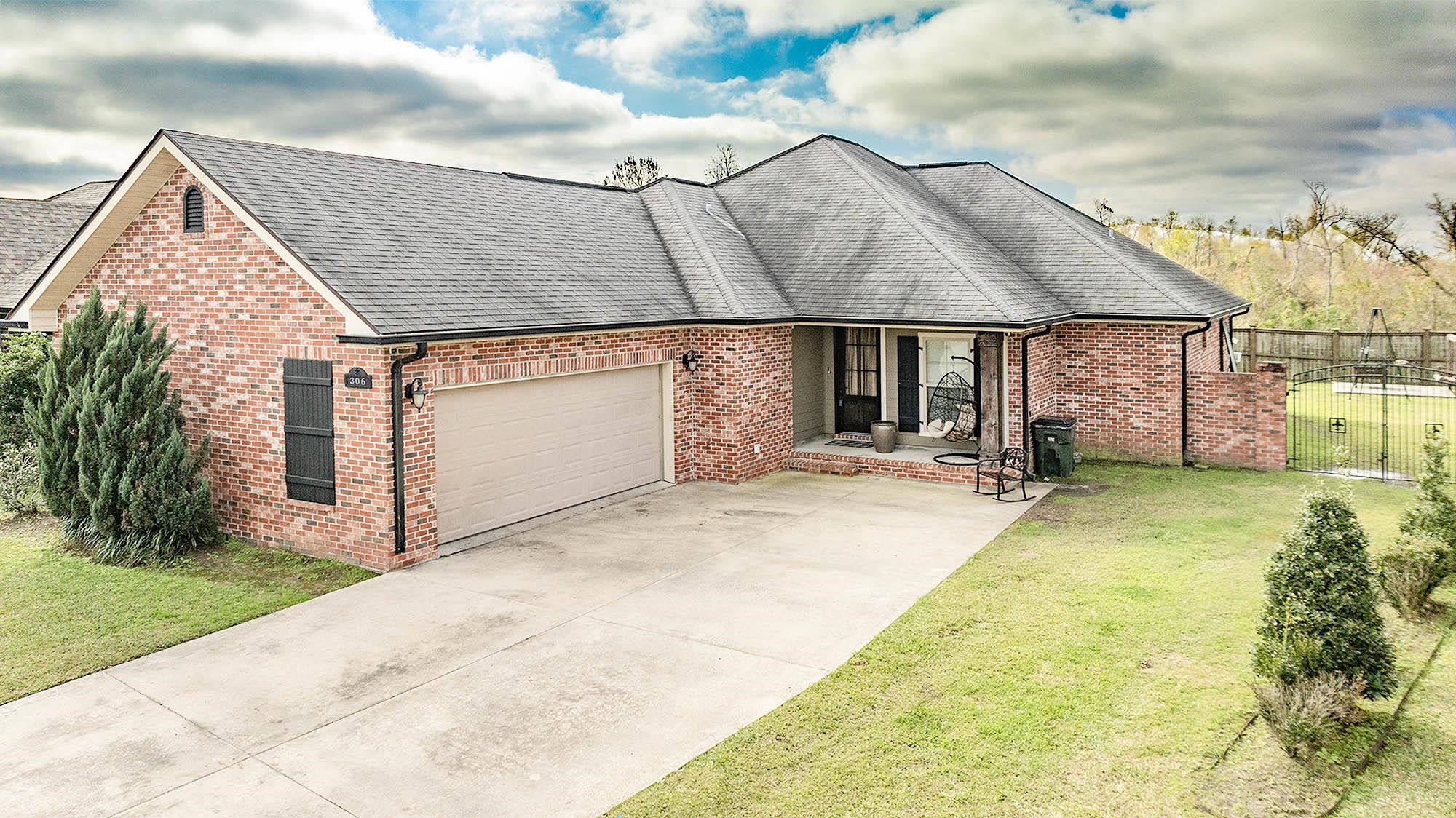 306 Mandalay West Drive, Houma, Louisiana image 1