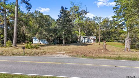 Homes For Sale - 16011 Peairs Rd<br/> Pride, LA 70770