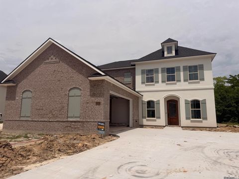 Homes For Sale - 21527 Yellowfin Dr<br/> Springfield, LA 70462
