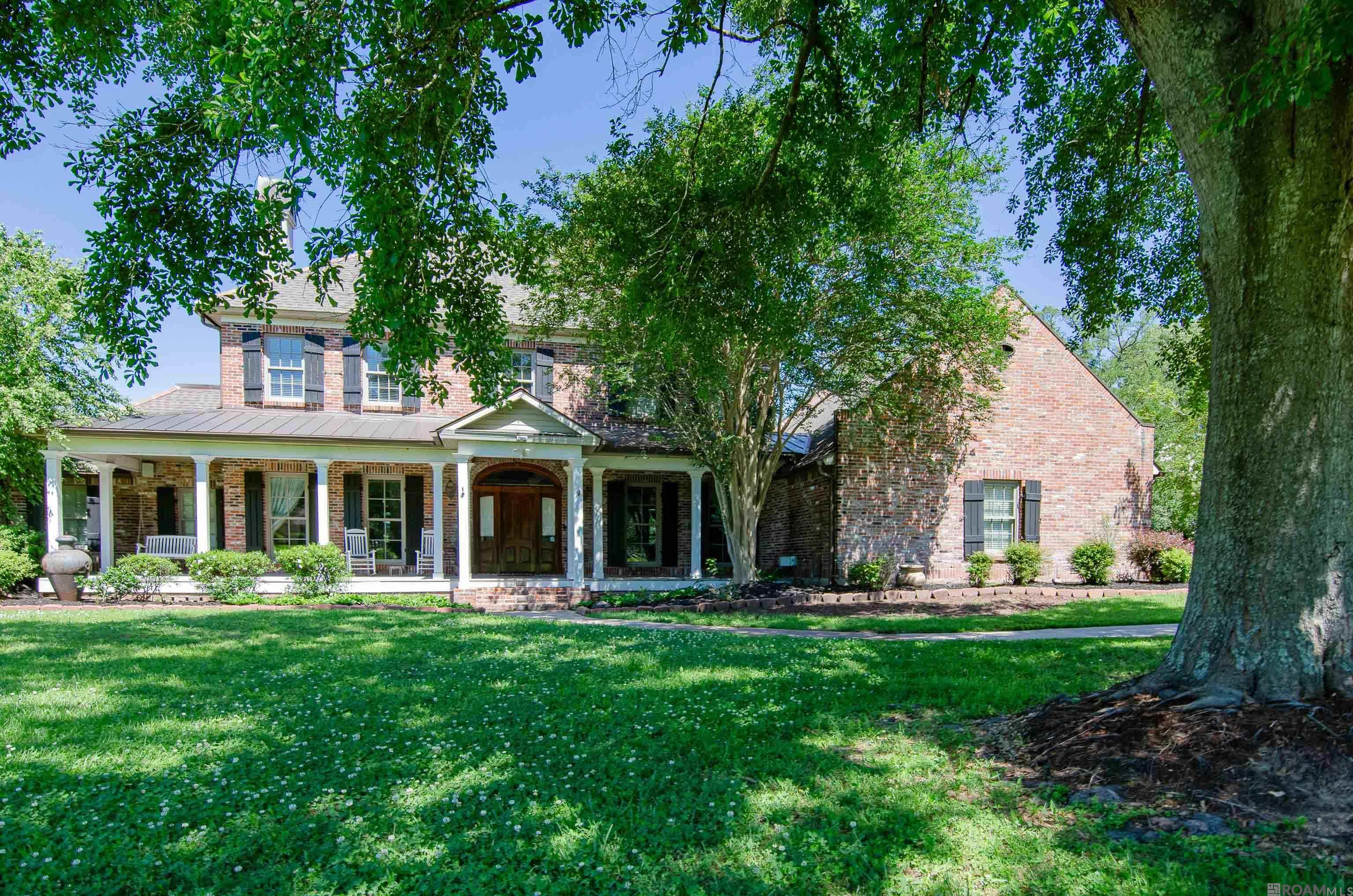 18867 Bienville Ct, Prairieville, Louisiana image 1