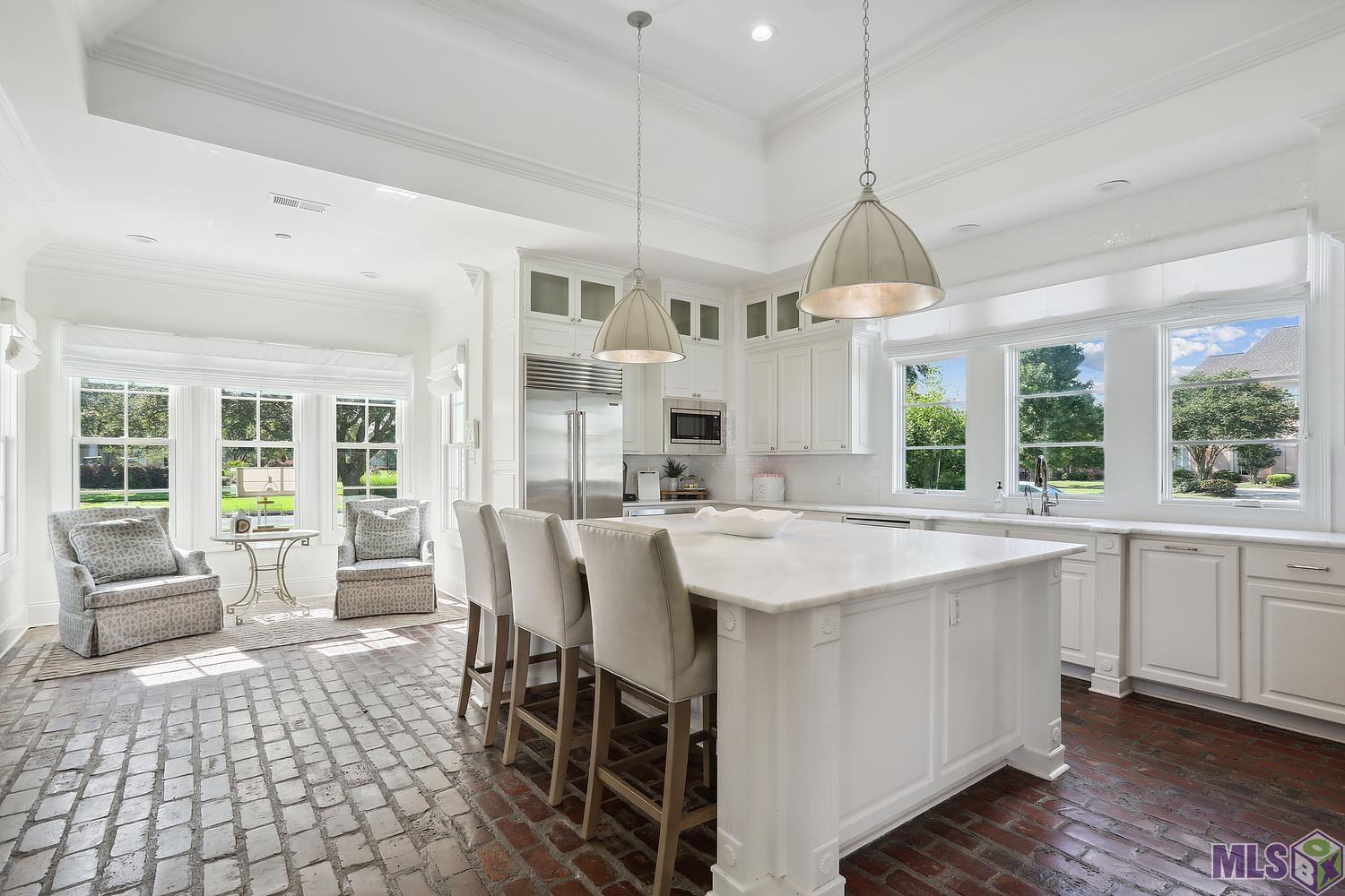 Baton Rouge, Louisiana 70810, United States, 4 Bedrooms Bedrooms, ,4 BathroomsBathrooms,Residential,Contingent,57400