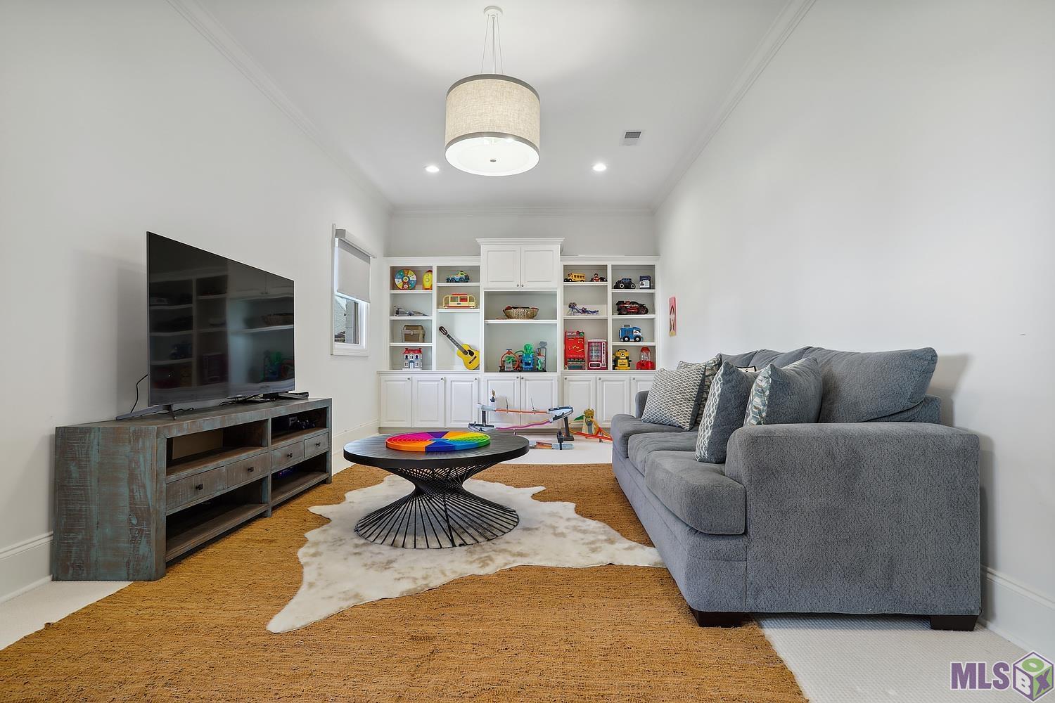 Baton Rouge, Louisiana 70810, United States, 4 Bedrooms Bedrooms, ,4 BathroomsBathrooms,Residential,Contingent,57400