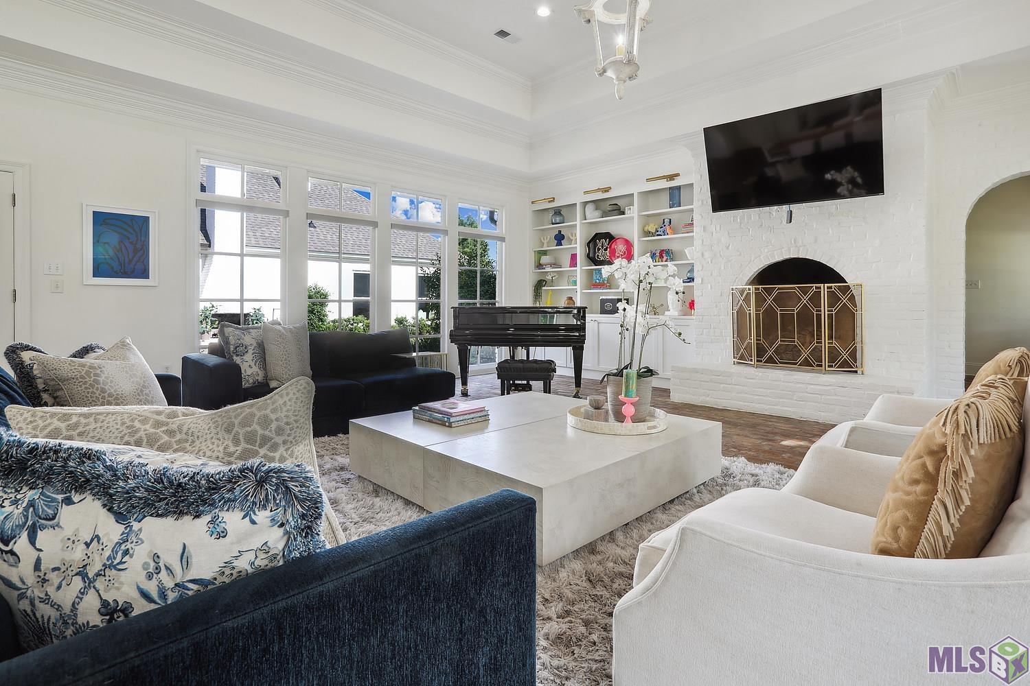 Baton Rouge, Louisiana 70810, United States, 4 Bedrooms Bedrooms, ,4 BathroomsBathrooms,Residential,Contingent,57400