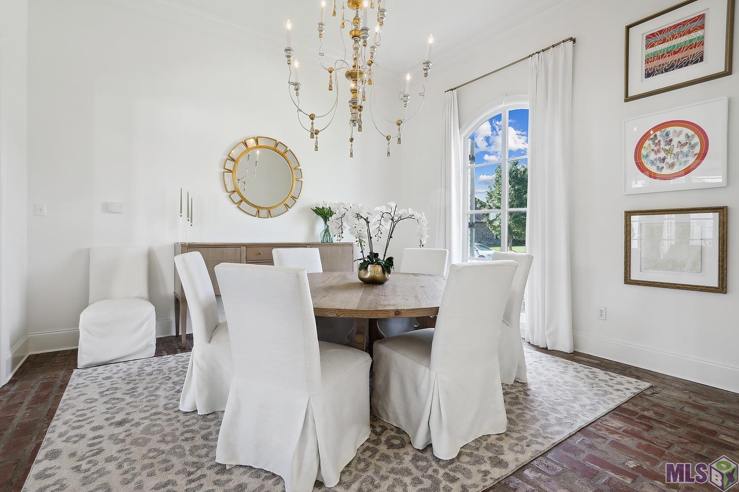 Baton Rouge, Louisiana 70810, United States, 4 Bedrooms Bedrooms, ,4 BathroomsBathrooms,Residential,Contingent,57400