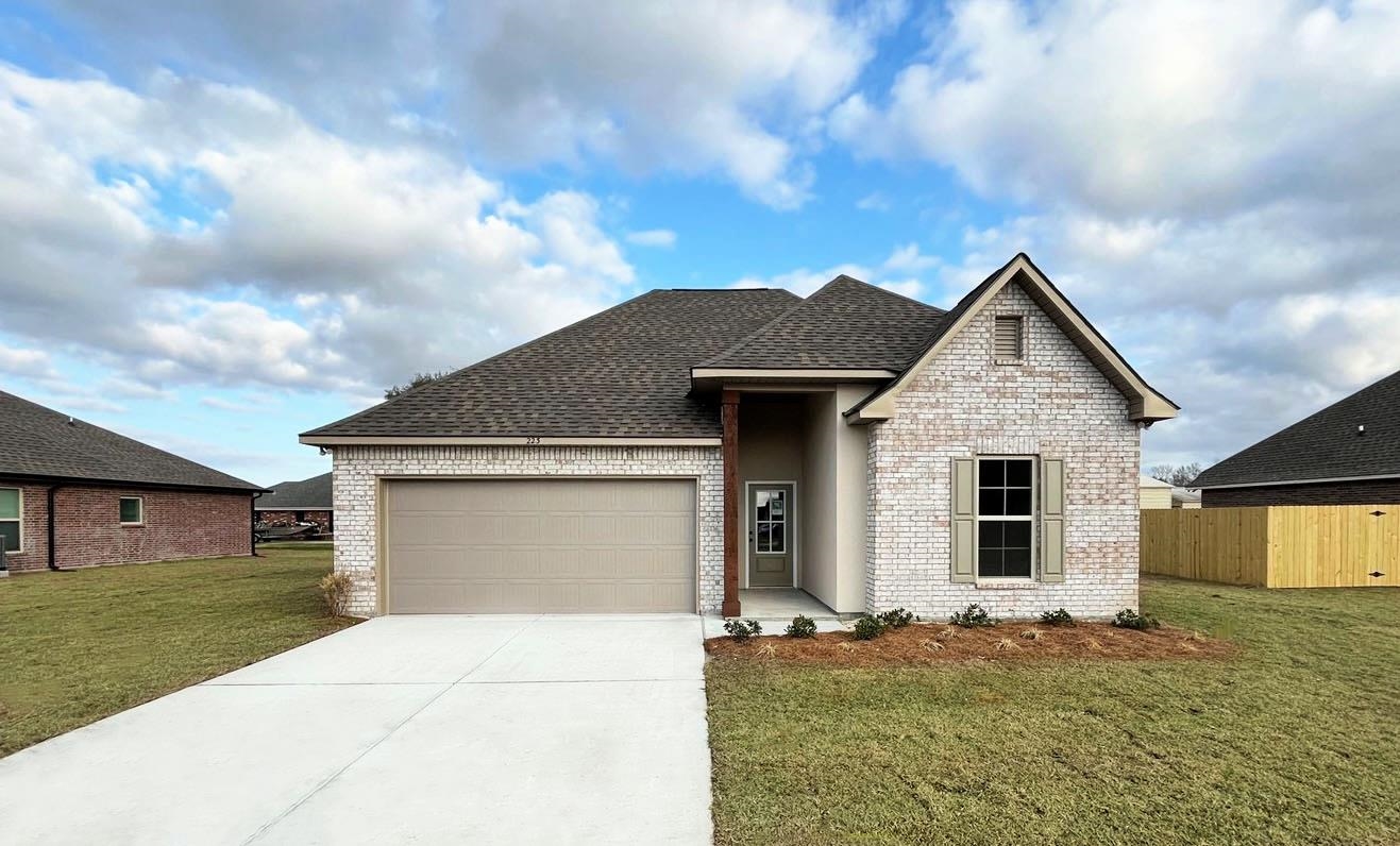 223 Sample Drive, Thibodaux, Louisiana image 1