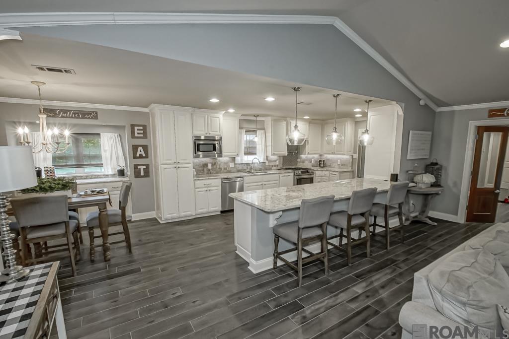 6213 Donnybrook Ave, Greenwell Springs, Louisiana image 8