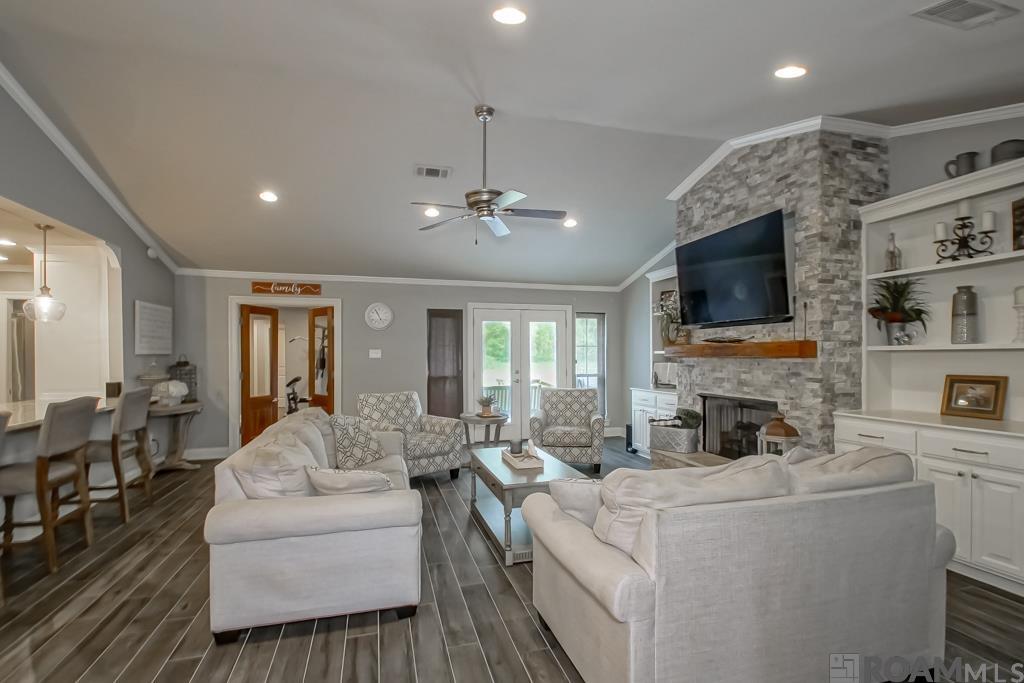 6213 Donnybrook Ave, Greenwell Springs, Louisiana image 5