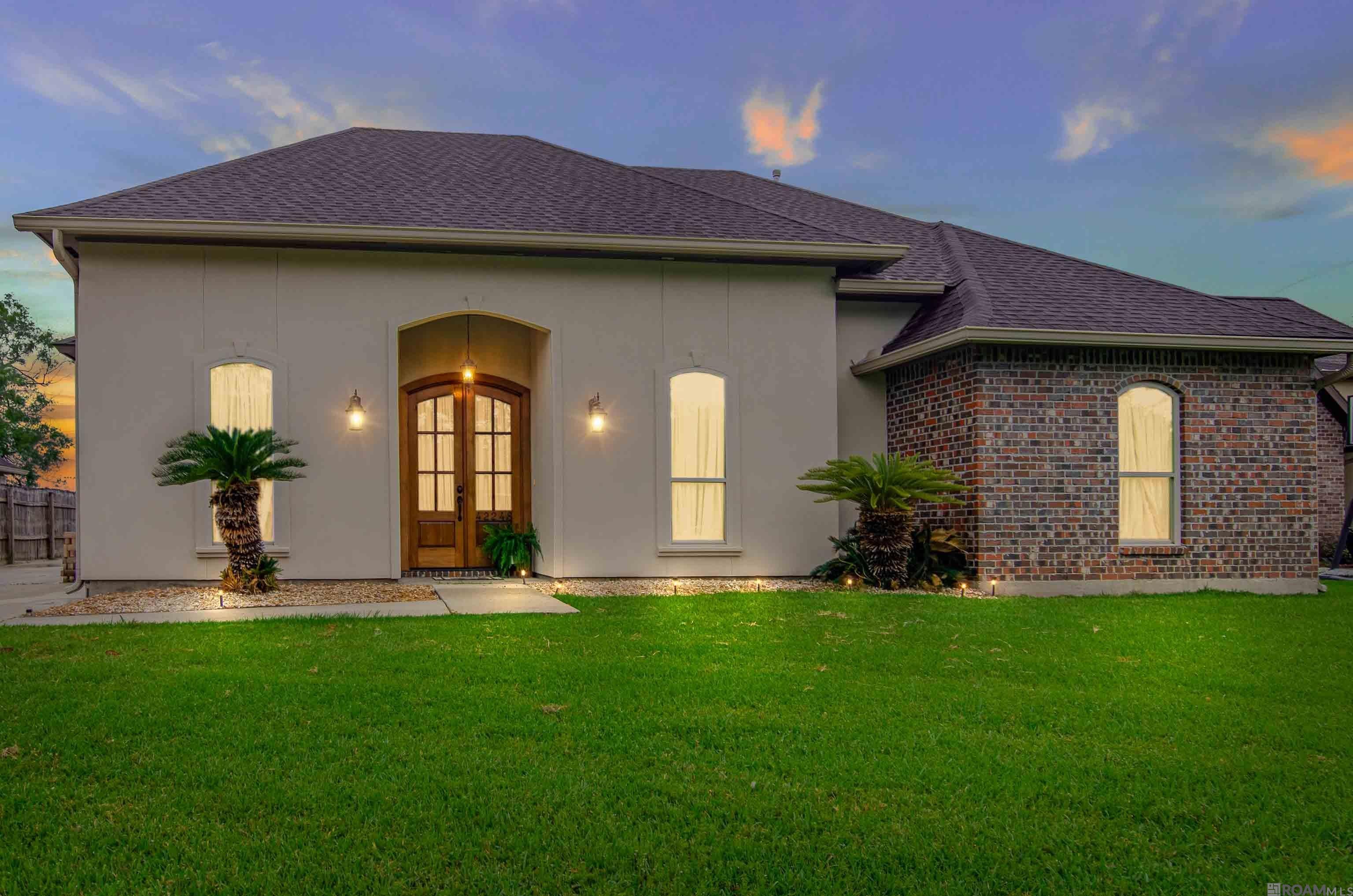 42248 Conifer Dr, Gonzales, Louisiana image 1