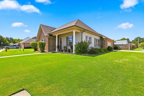 Homes For Sale - 102 Madio Drive<br/> Lafourche County, Houma, LA 70364