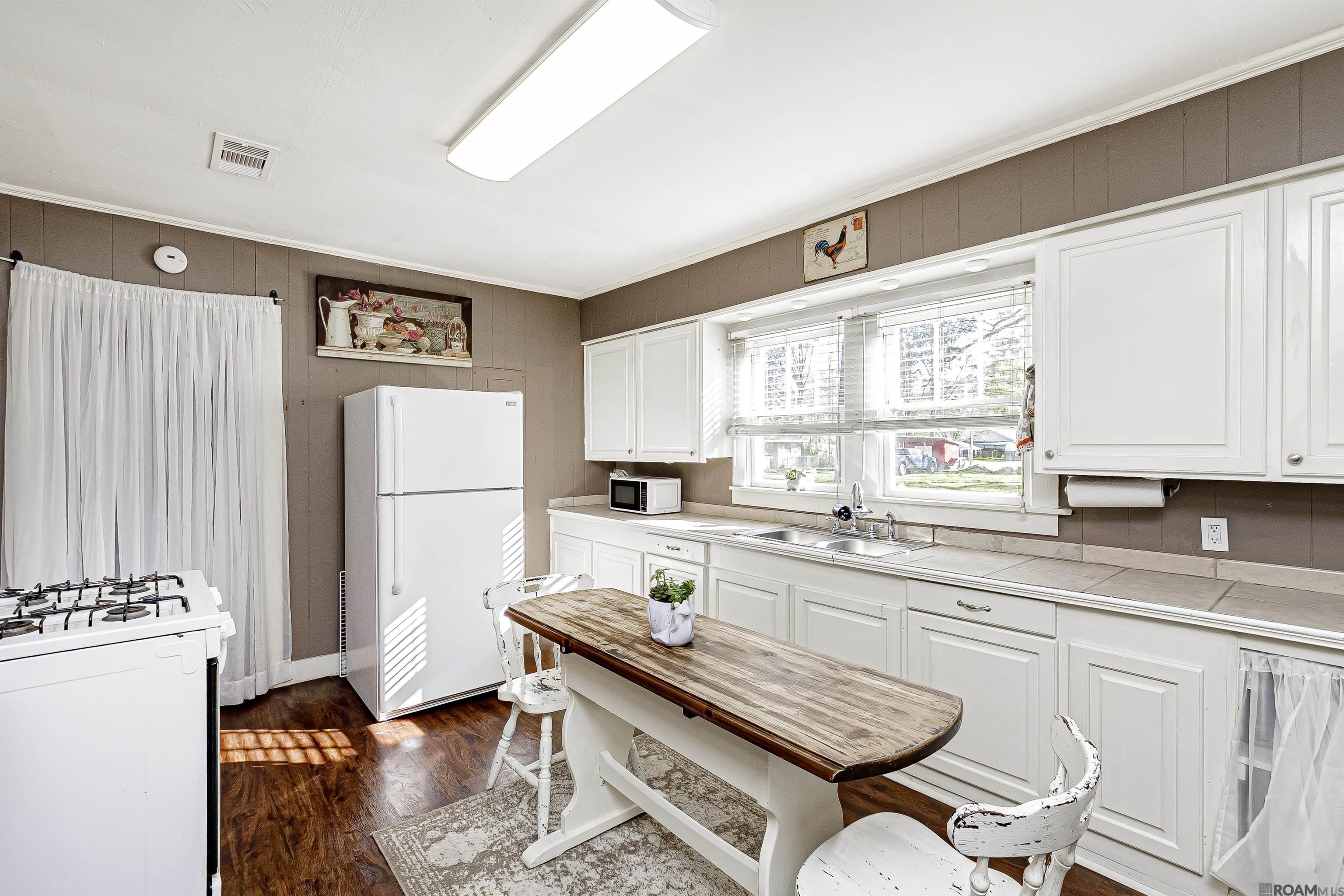707 Berthier Street, New Roads, Louisiana image 7