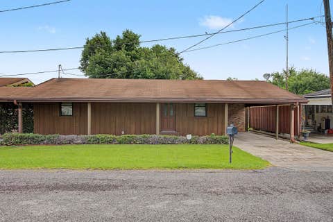 Homes For Sale - 103 Gwynn Street<br/> Thibodaux, LA 70301