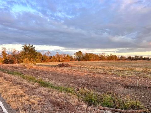 Vacant Land For Sale - LOT #8 La Hwy 22<br/> Darrow, LA 70725