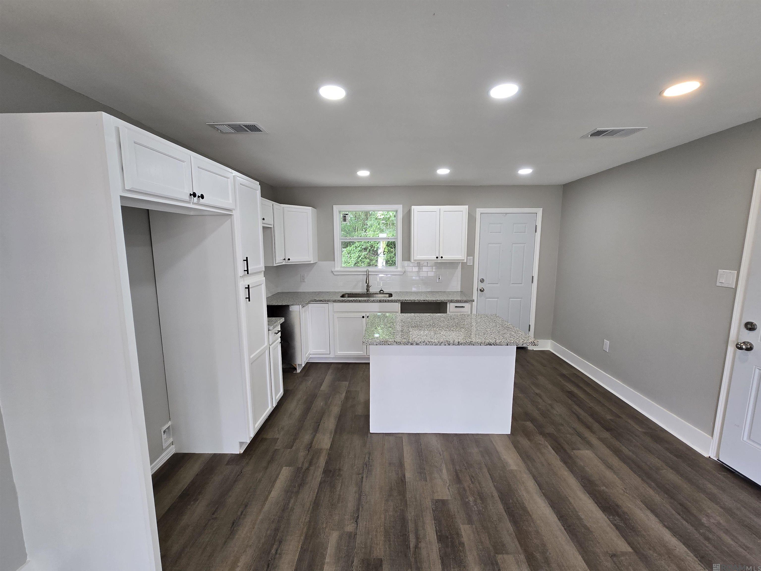 2228 S Brock Pl, Baton Rouge, Louisiana image 3
