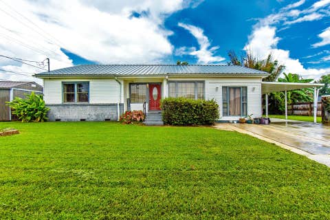 Homes For Sale - 306 Jefferson Davis Drive<br/> Houma, LA 70364
