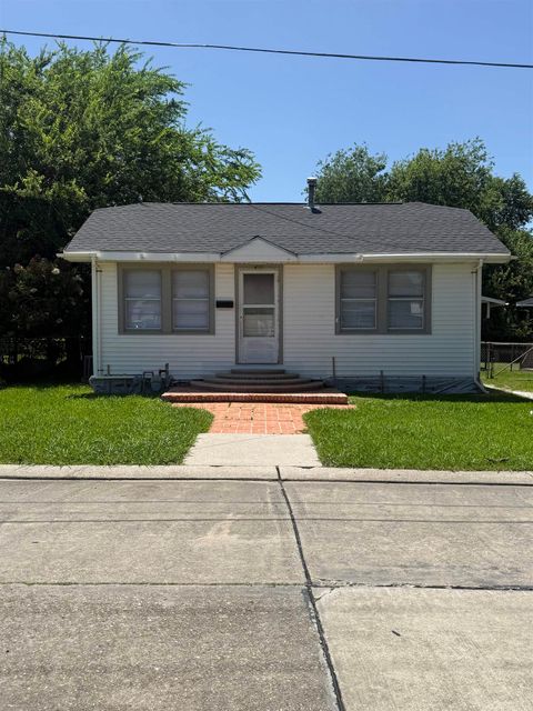 Homes For Sale - 309 Garnet Street<br/> Terrebonne County, Houma, LA 70364