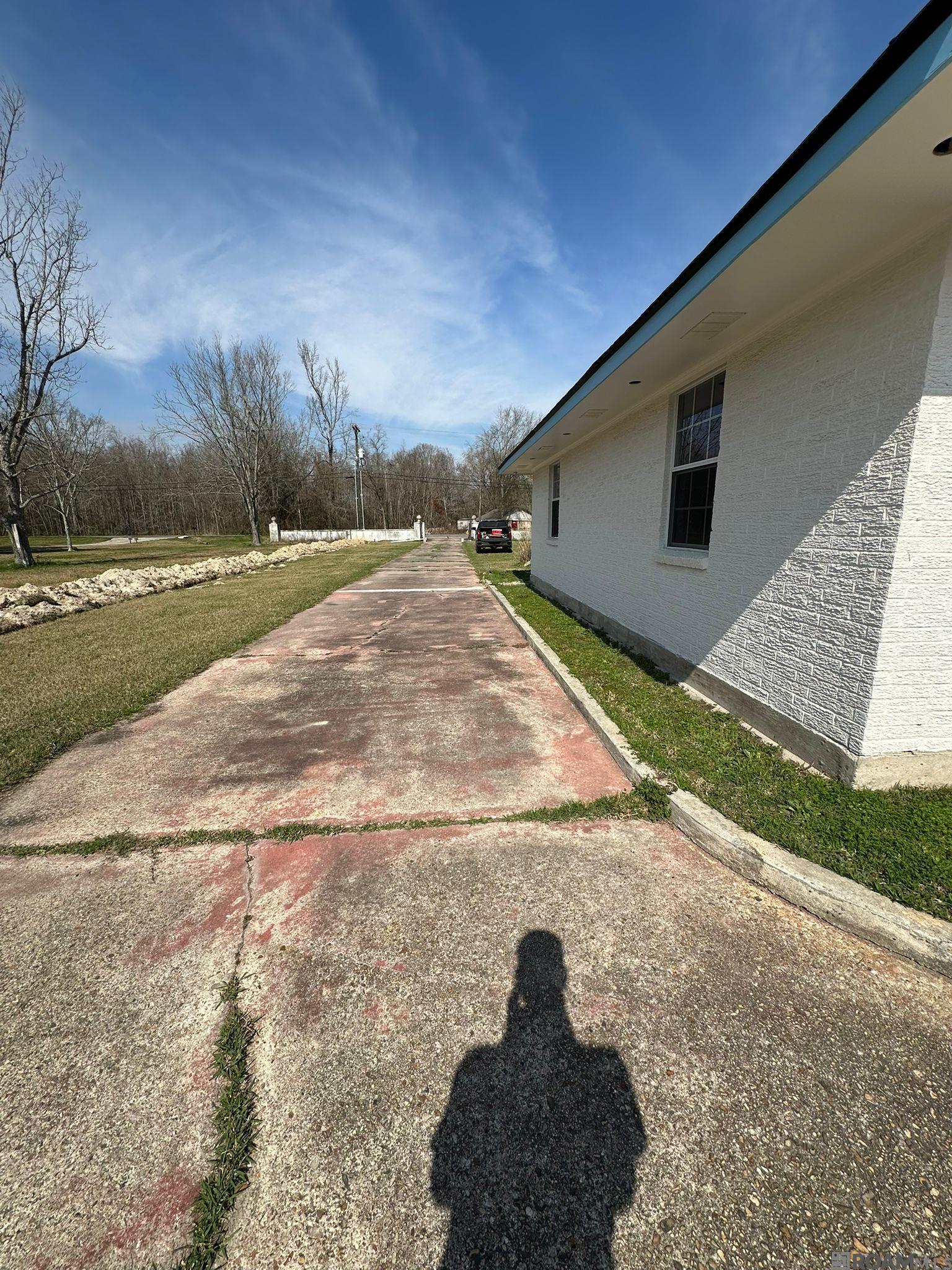 8360 Dyer Rd, Baker, Louisiana image 3