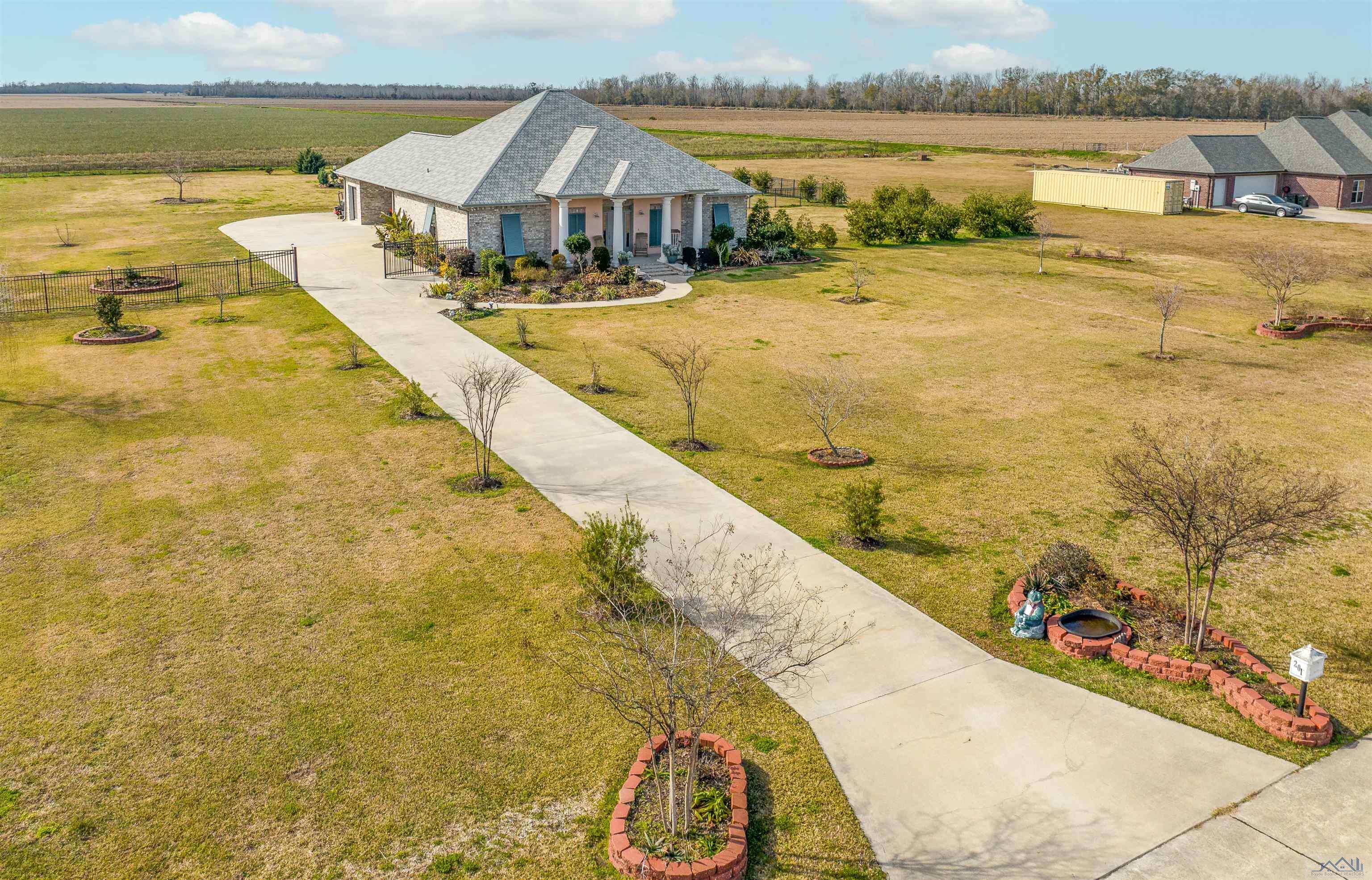 201 Goldsby Drive, Schriever, Louisiana image 4