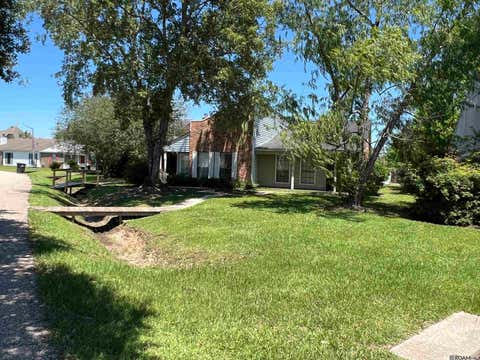Townhouse For Sale - 5109 Cumberland Cove Dr<br/> Baton Rouge, LA 70817