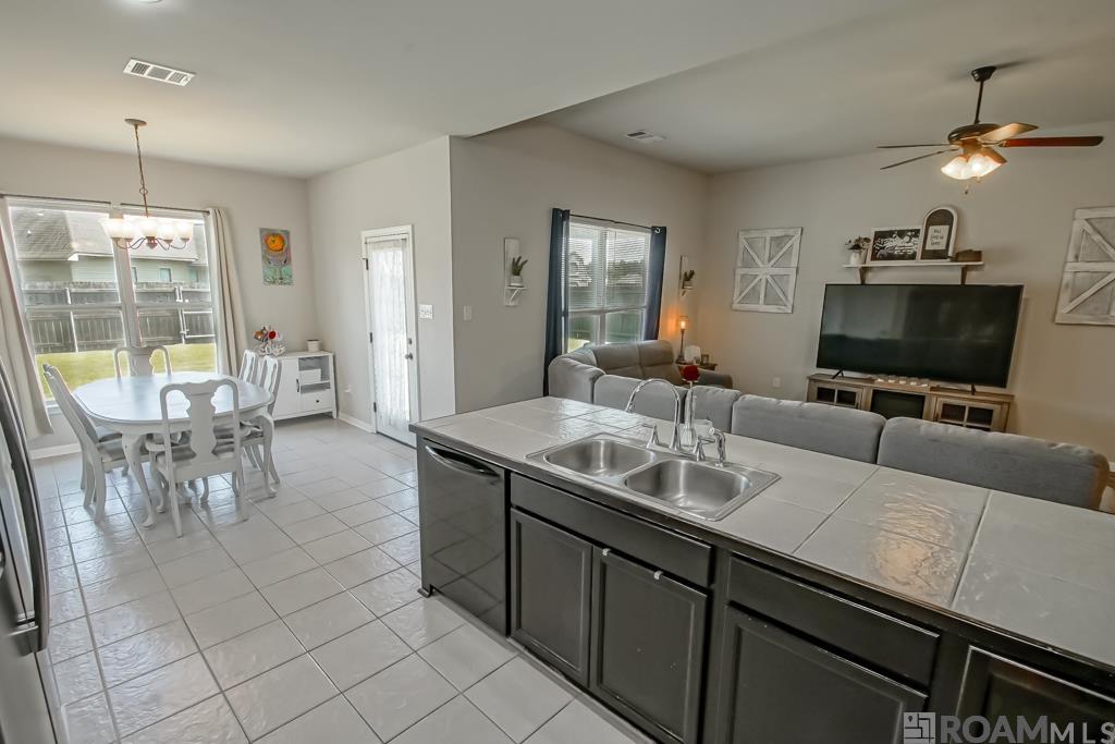 12182 Brush Creek St, Denham Springs, Louisiana image 10