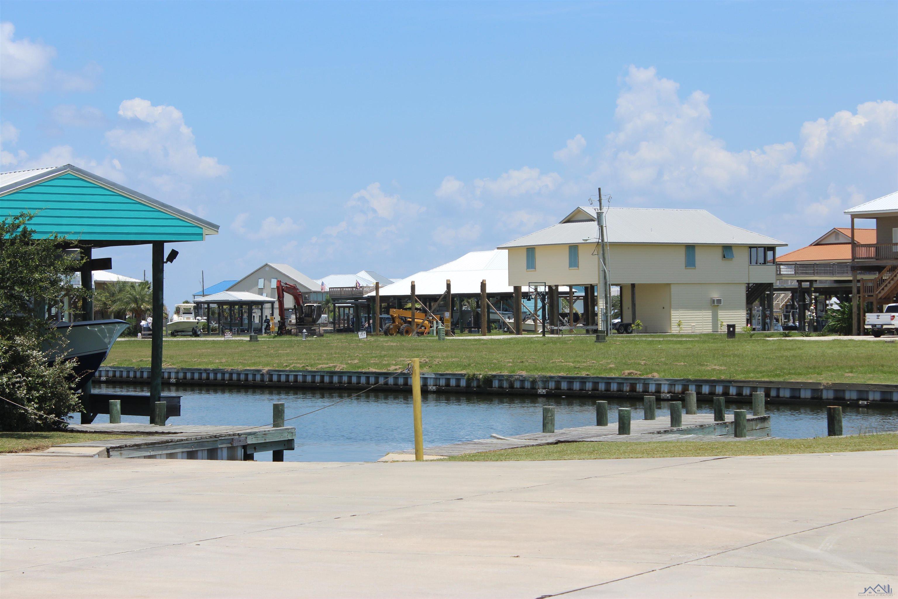 8000 Angela Ln, Grand Isle, Louisiana image 5