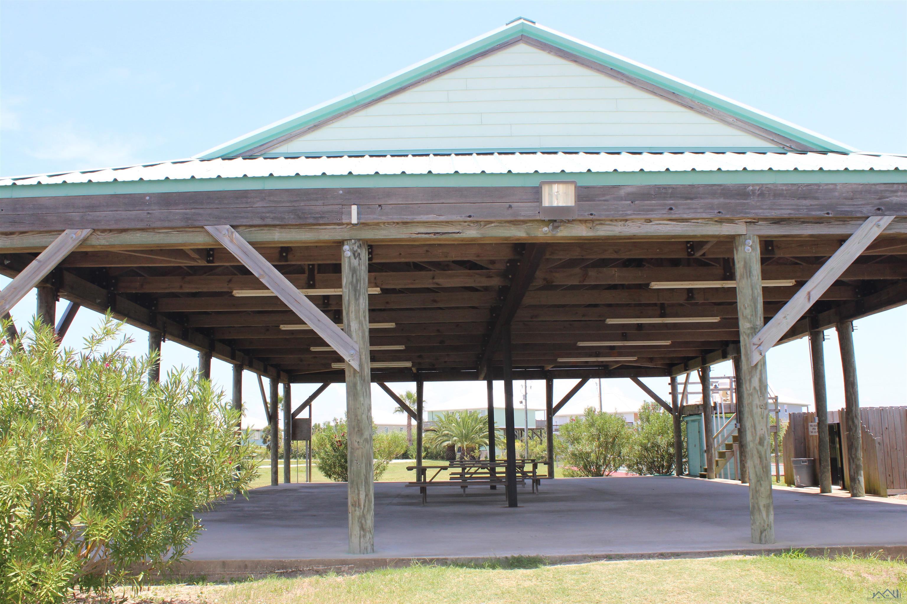 8000 Angela Ln, Grand Isle, Louisiana image 6