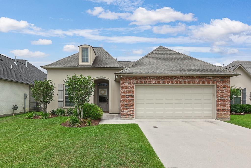 28049 Olympia Ln, Denham Springs, Louisiana image 1