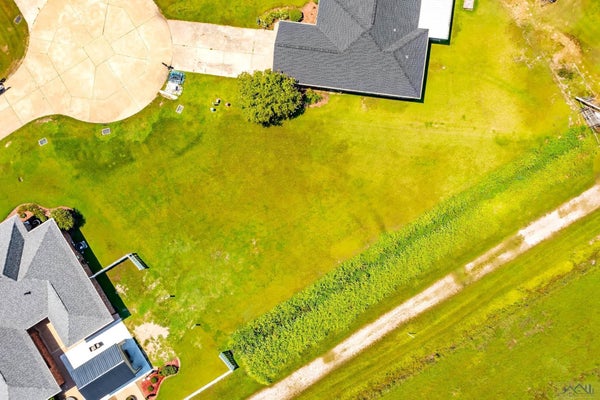 E 28TH PL, LAROSE, LA 70373 - Image d9fc88b2d2965b592ce0fd0e25fad856/2172200912