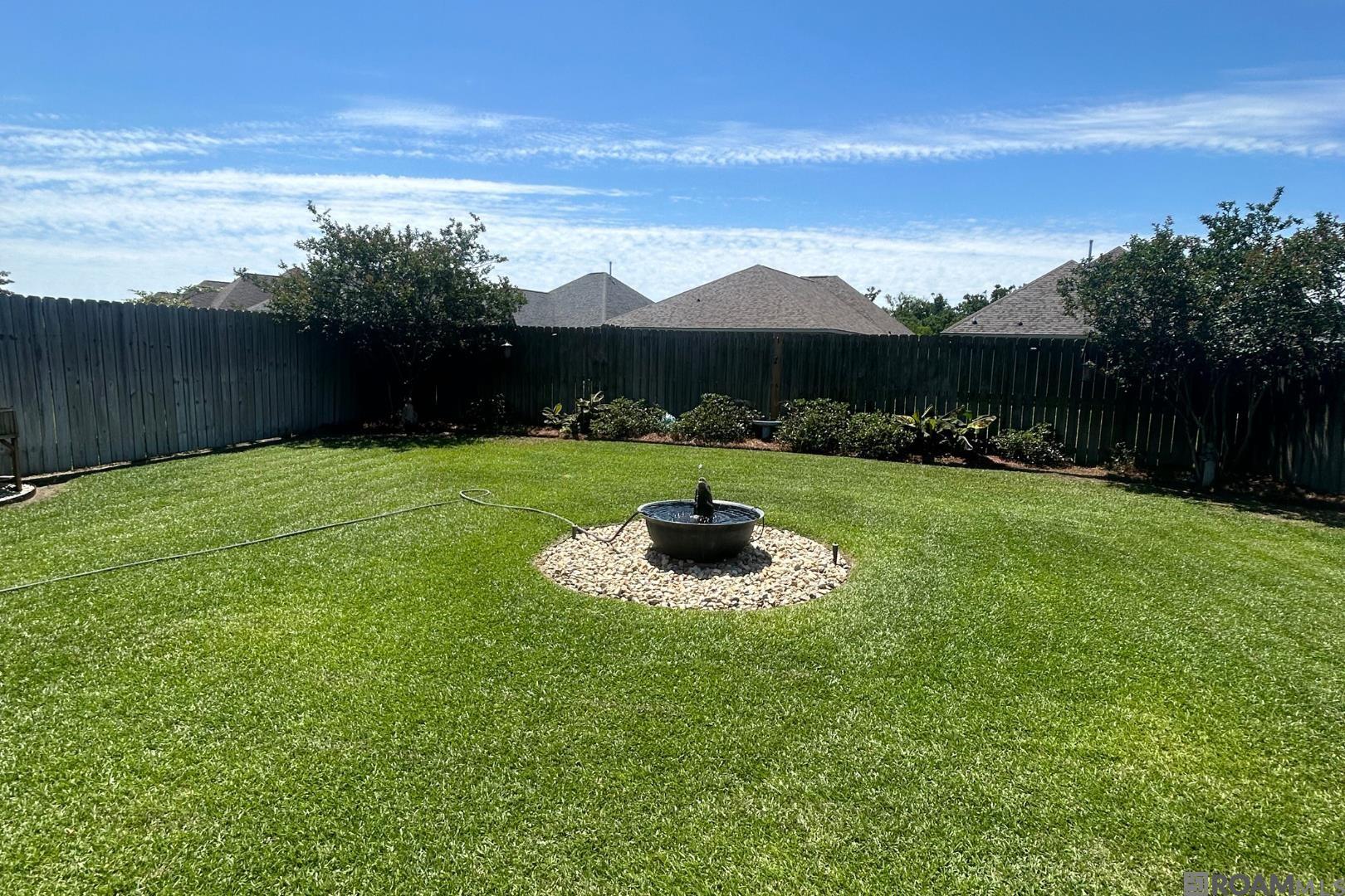 439 Lake Breeze Dr, Baton Rouge, Louisiana image 2