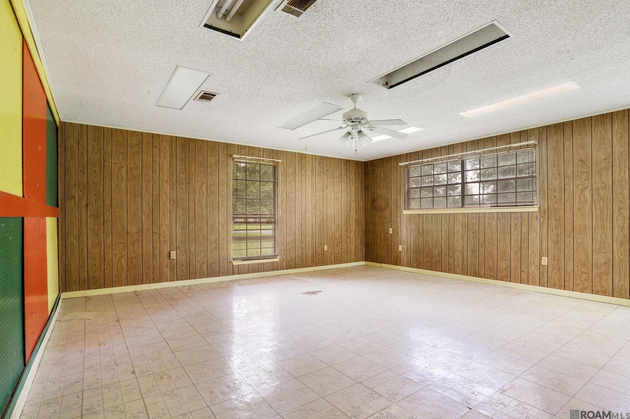 9556 Fairway Dr, Denham Springs, Louisiana image 7