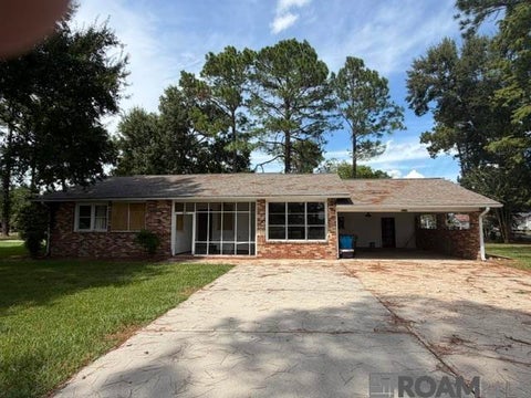 Homes For Sale - 8373 Ferry Rd<br/> New Roads, LA 70760