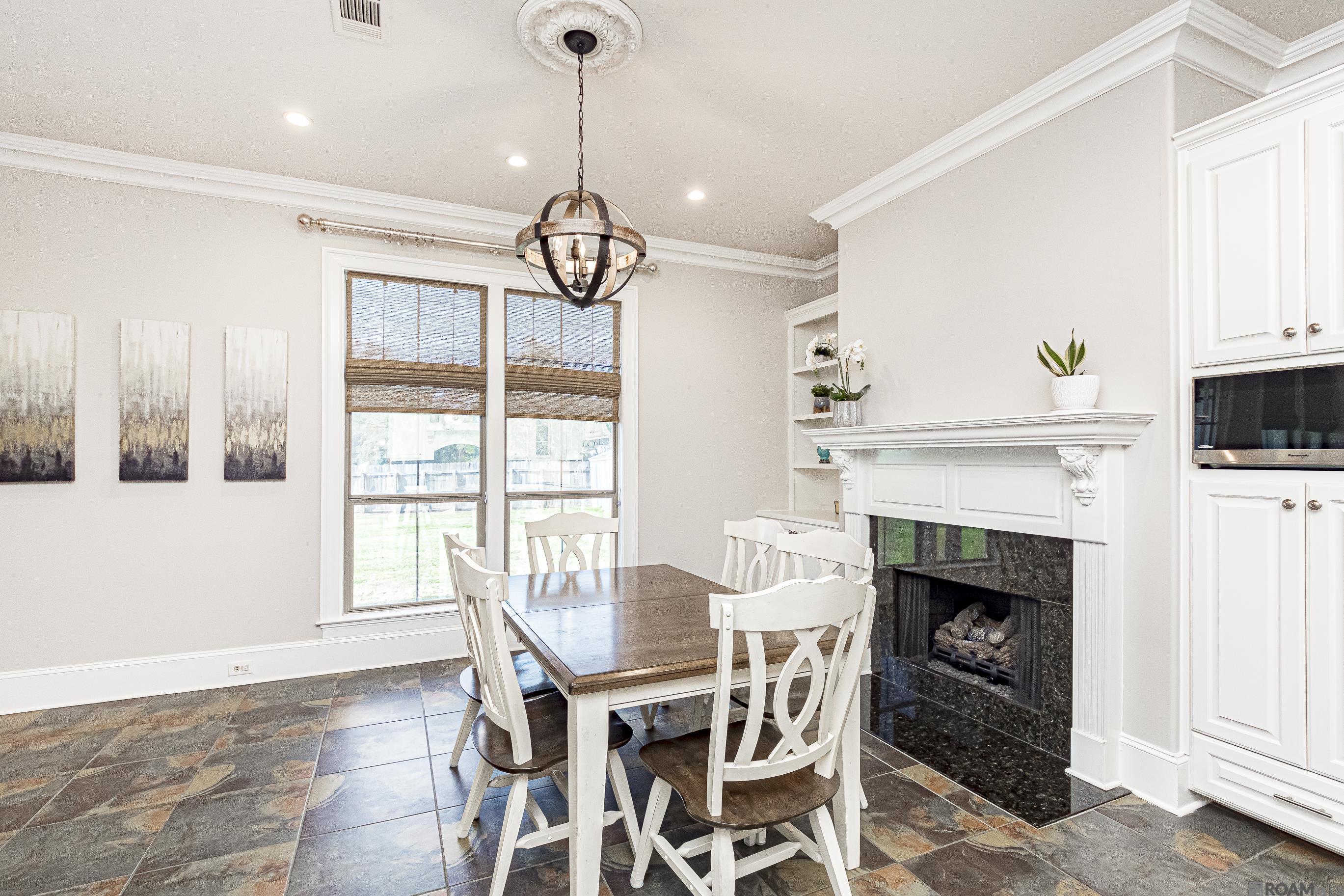 Baton Rouge, Louisiana 70817, United States, 4 Bedrooms Bedrooms, ,3 BathroomsBathrooms,Residential,Pending,29740