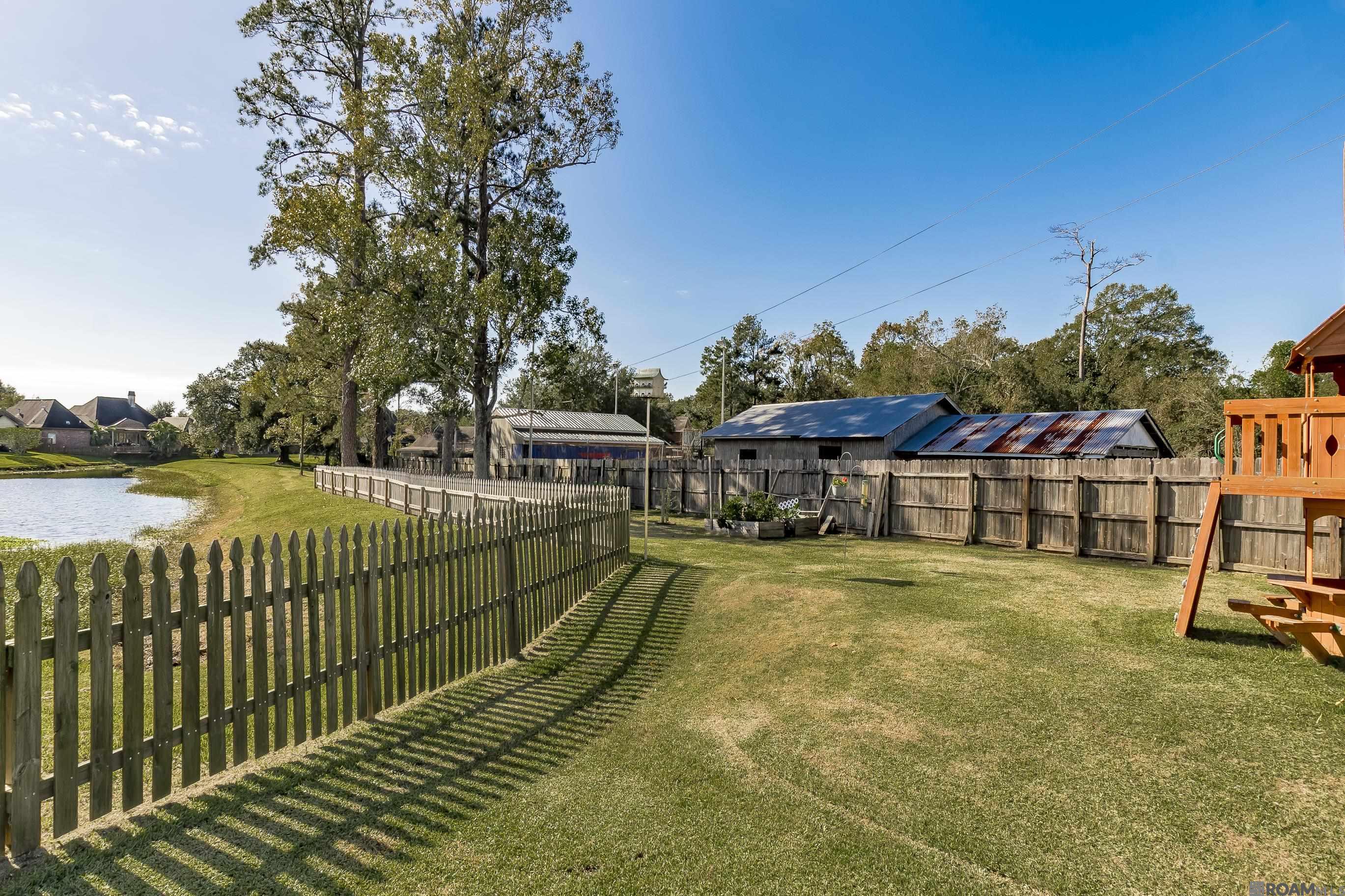Baton Rouge, Louisiana 70817, United States, 4 Bedrooms Bedrooms, ,3 BathroomsBathrooms,Residential,Pending,29740