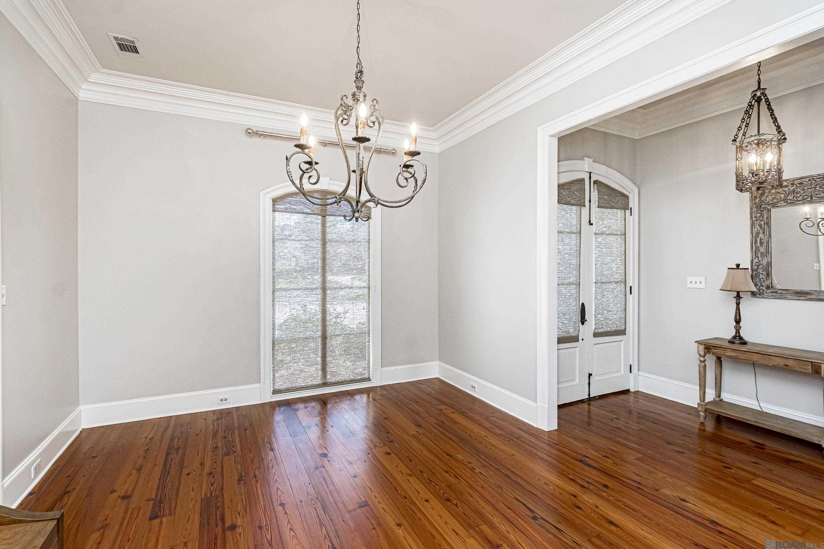Baton Rouge, Louisiana 70817, United States, 4 Bedrooms Bedrooms, ,3 BathroomsBathrooms,Residential,Pending,29740