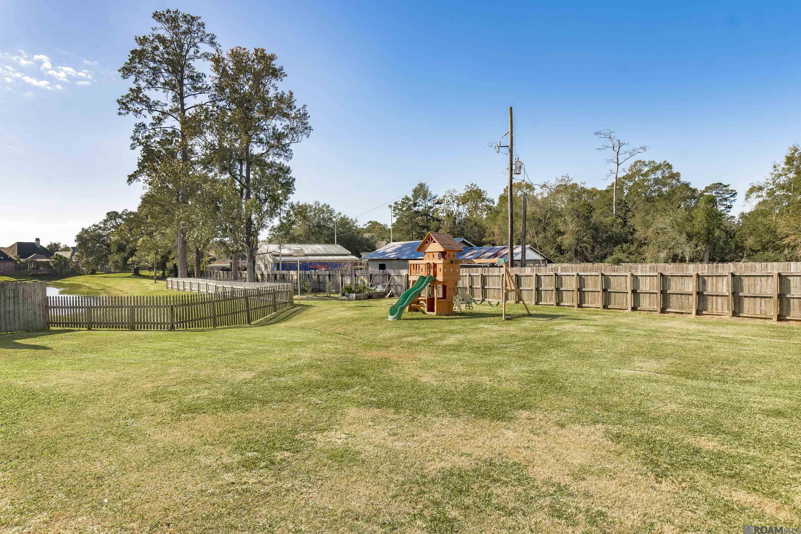 Baton Rouge, Louisiana 70817, United States, 4 Bedrooms Bedrooms, ,3 BathroomsBathrooms,Residential,Pending,29740