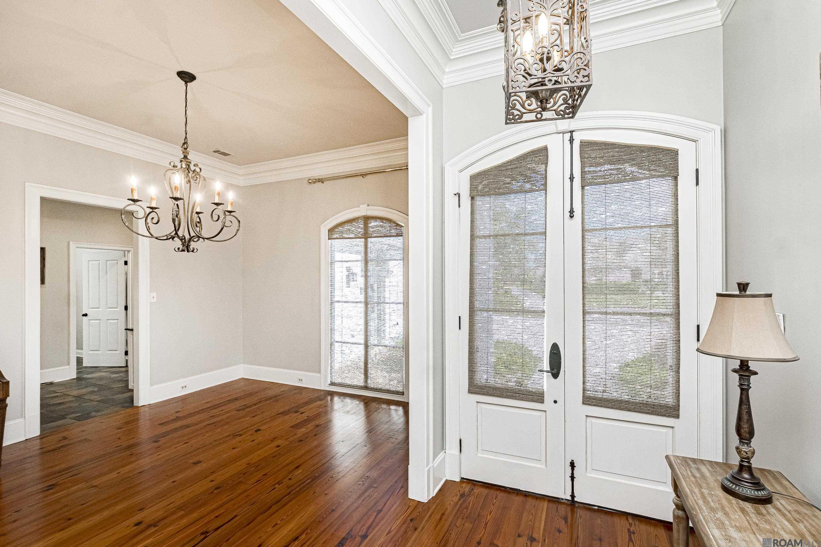 Baton Rouge, Louisiana 70817, United States, 4 Bedrooms Bedrooms, ,3 BathroomsBathrooms,Residential,Pending,29740