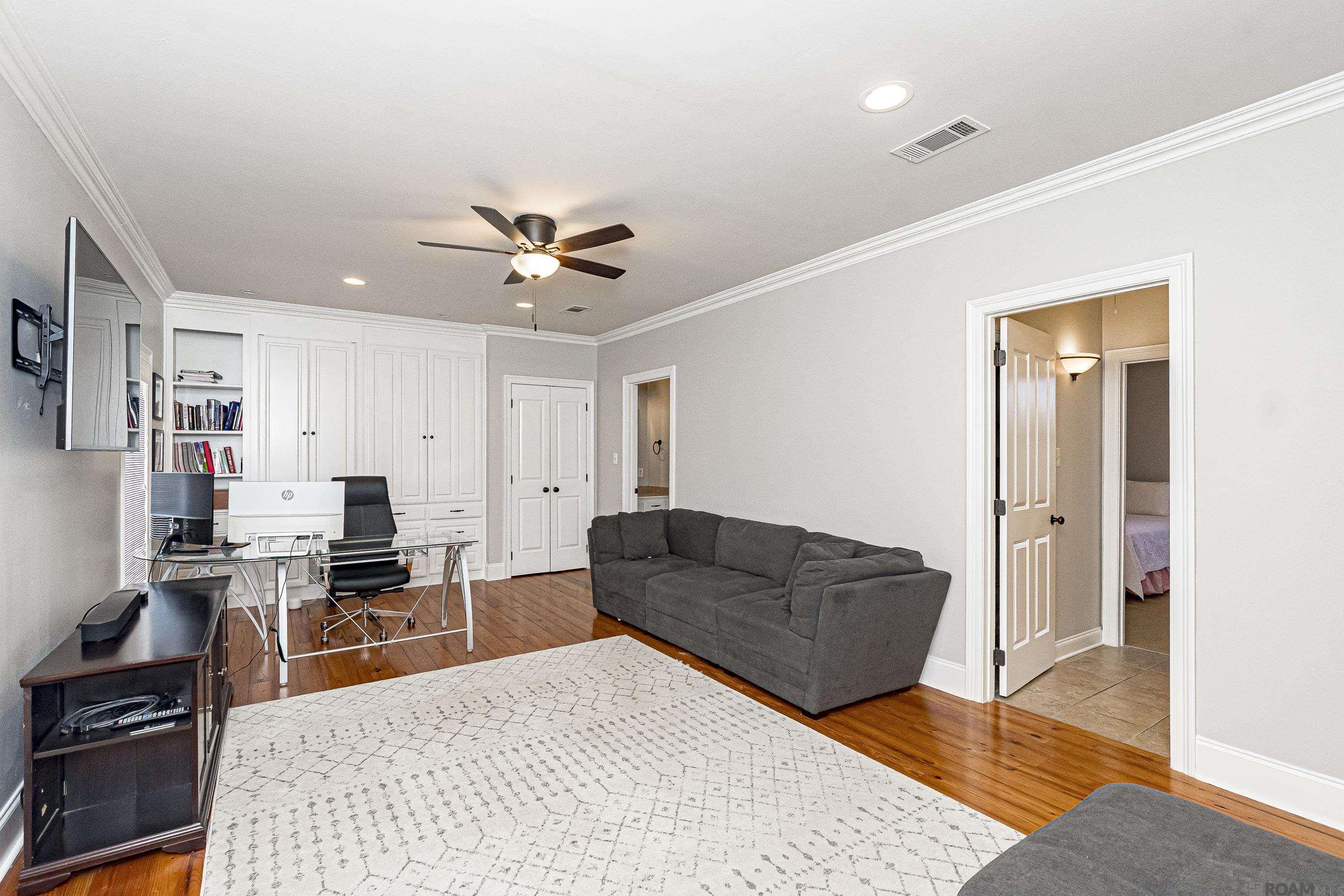 Baton Rouge, Louisiana 70817, United States, 4 Bedrooms Bedrooms, ,3 BathroomsBathrooms,Residential,Pending,29740