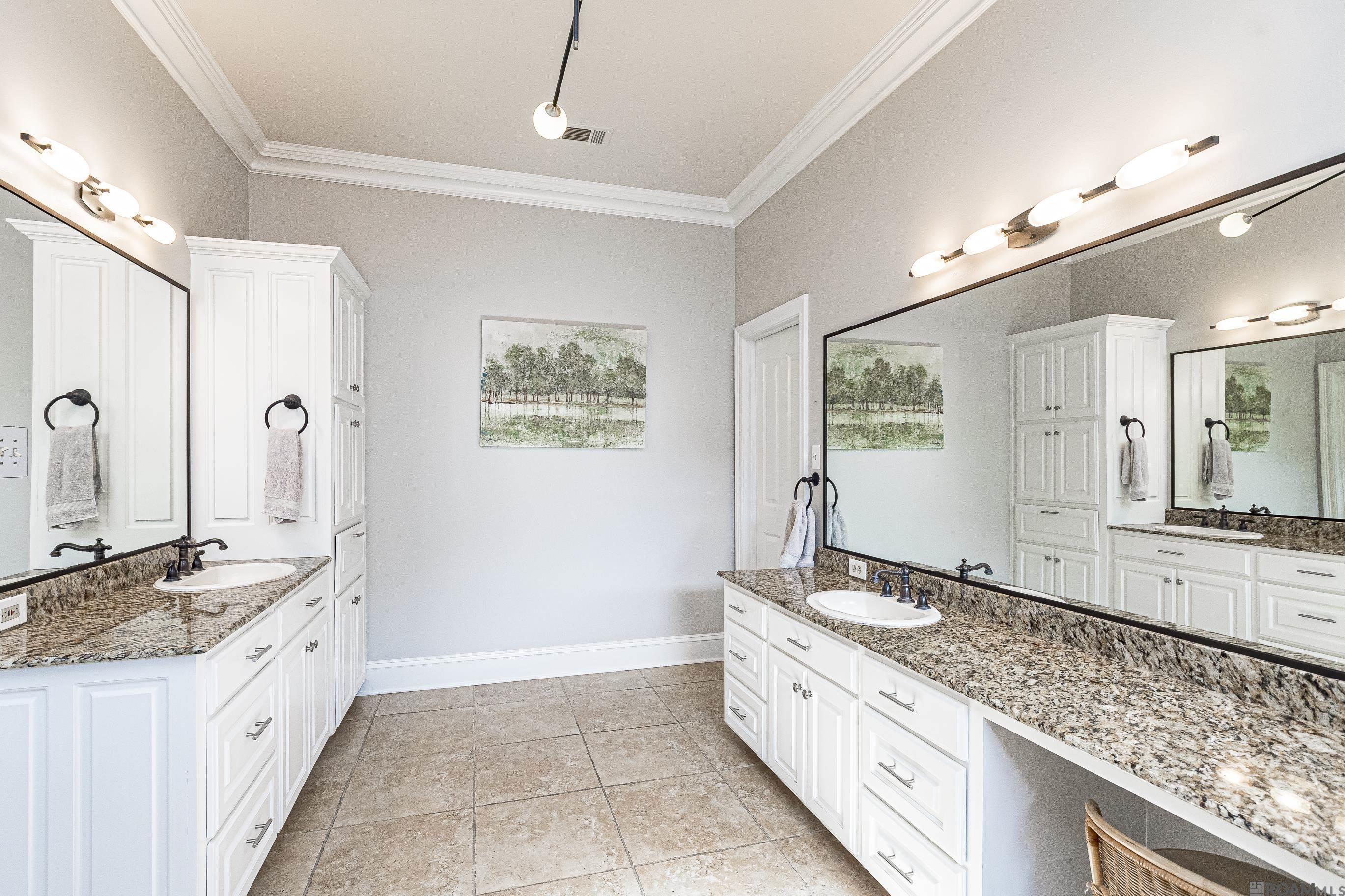 Baton Rouge, Louisiana 70817, United States, 4 Bedrooms Bedrooms, ,3 BathroomsBathrooms,Residential,Pending,29740