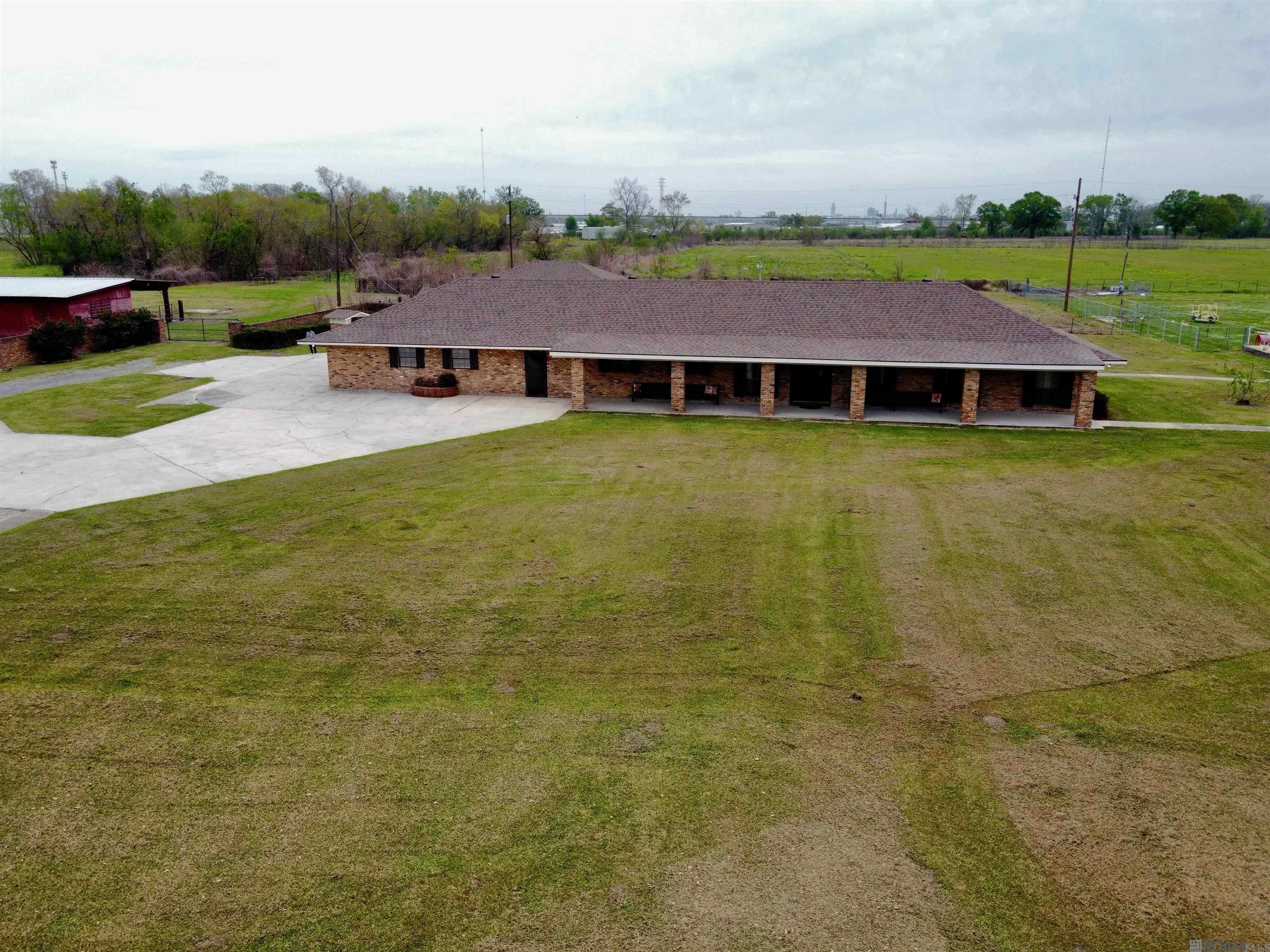 5511 N River Rd, Port Allen, Louisiana image 16
