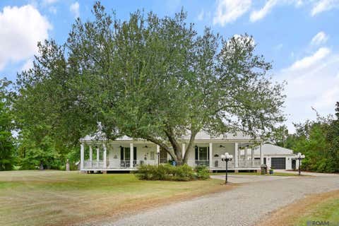 Homes For Sale - 13850 Old Greenwell Springs Rd<br/> Greenwell Springs, LA 70739