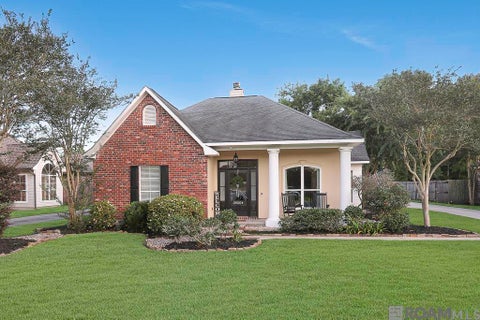 Homes For Sale - 39504 Woodlake Dr<br/> Prairieville, LA 70769