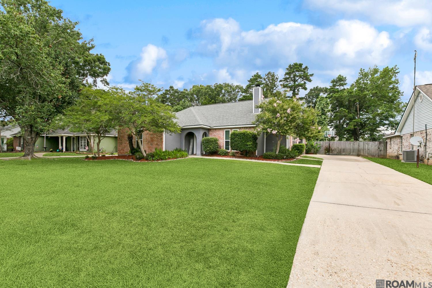 1545 Weeping Willow Dr