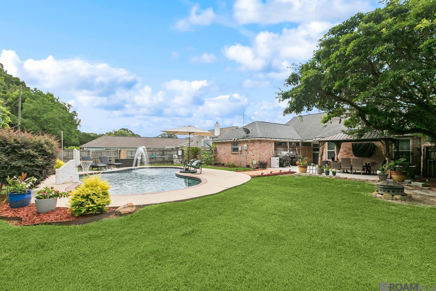 1545 Weeping Willow Dr