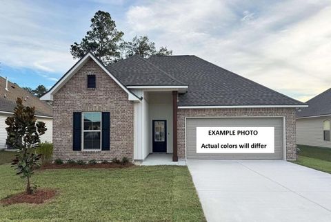 Homes For Sale - 1318 Tina Street<br/> Lafourche County, Thibodaux, LA 70301